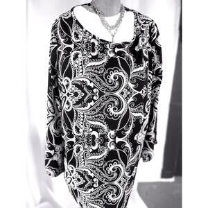 Avenue blouse size 22-24 women's 1X black white paisley polyester spandex